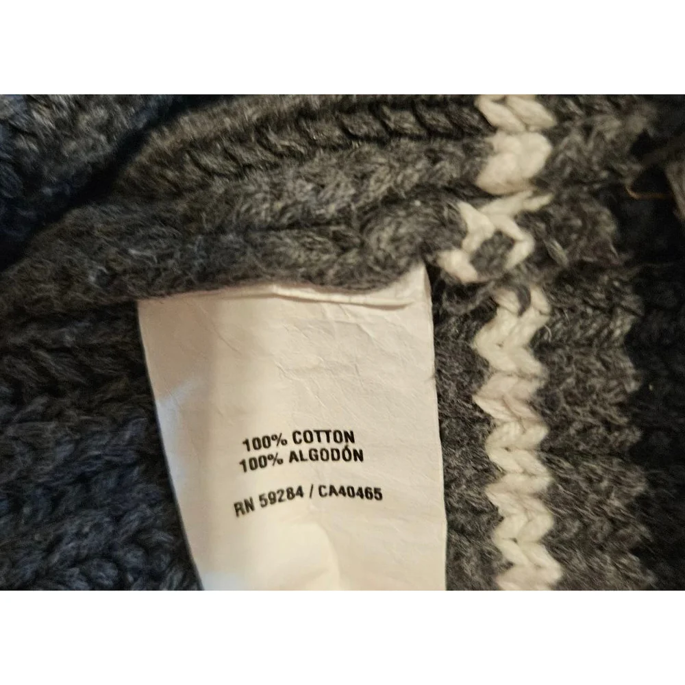 Boys The Children's Place Sweater Size S (5/6) Gray